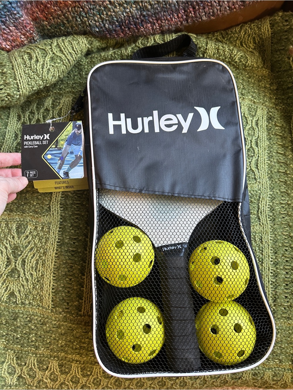 Hurley Pickleball Set NWT 2 x paddles, 4 x balls